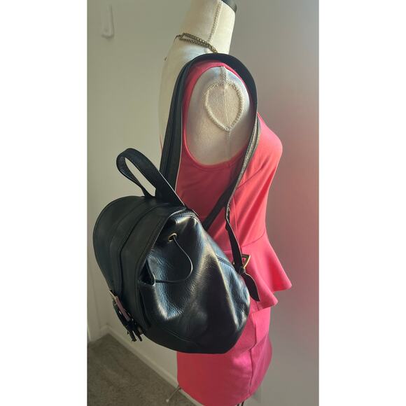 Sereta Premium Soft Black Leather Gold Accent Mini Backpack Shoulder Bag Purse - Picture 2 of 14